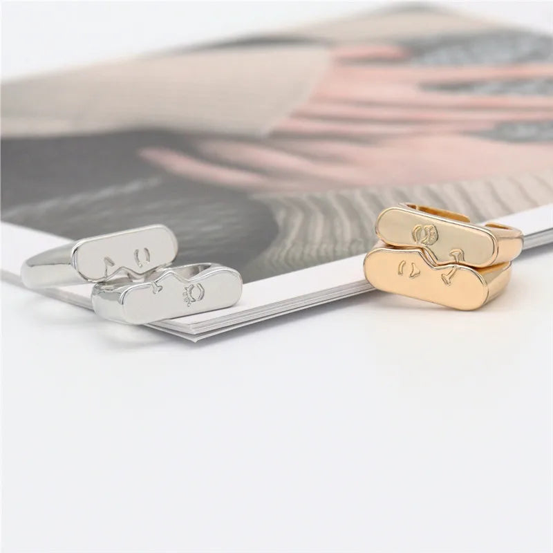 Metal Suit Kissing Ring