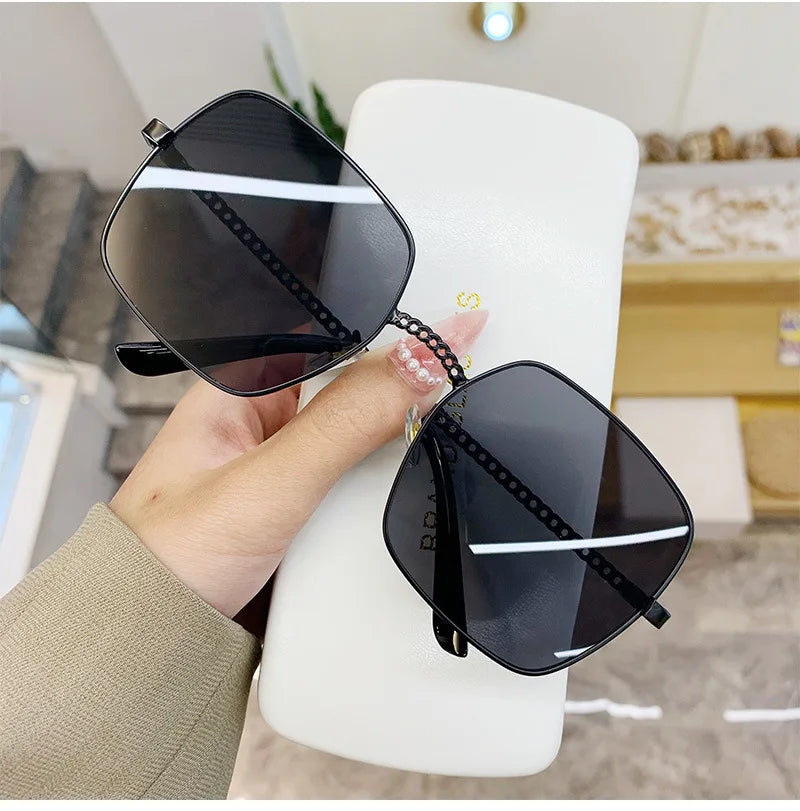 Classic Oversize Sunglass