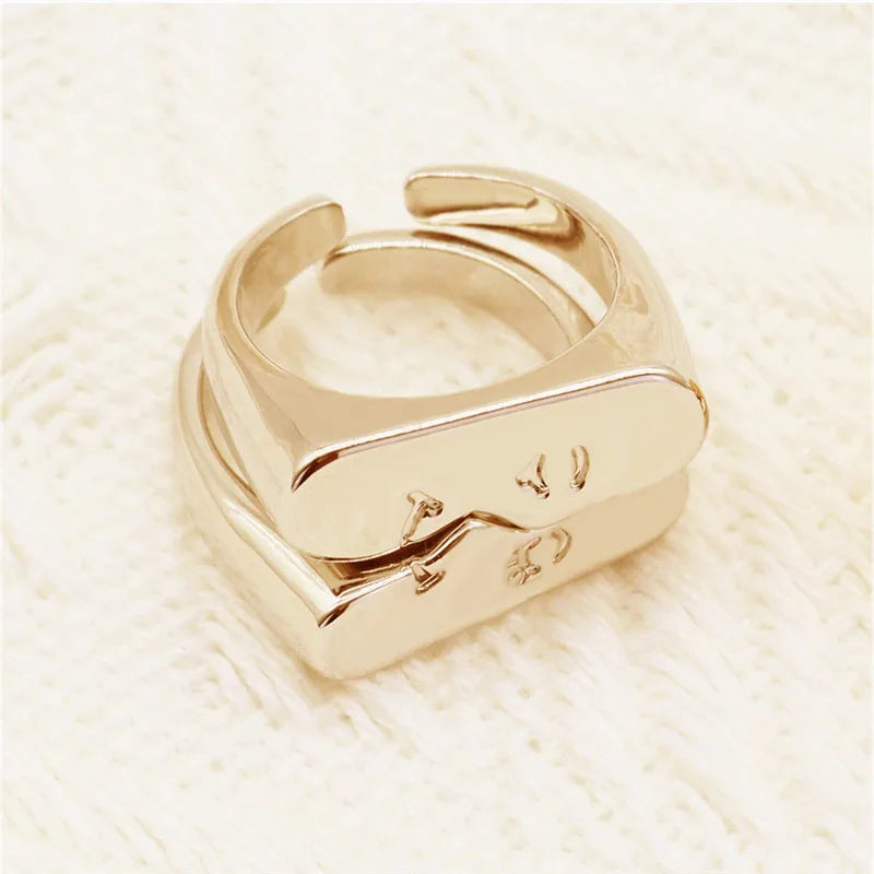 Metal Suit Kissing Ring